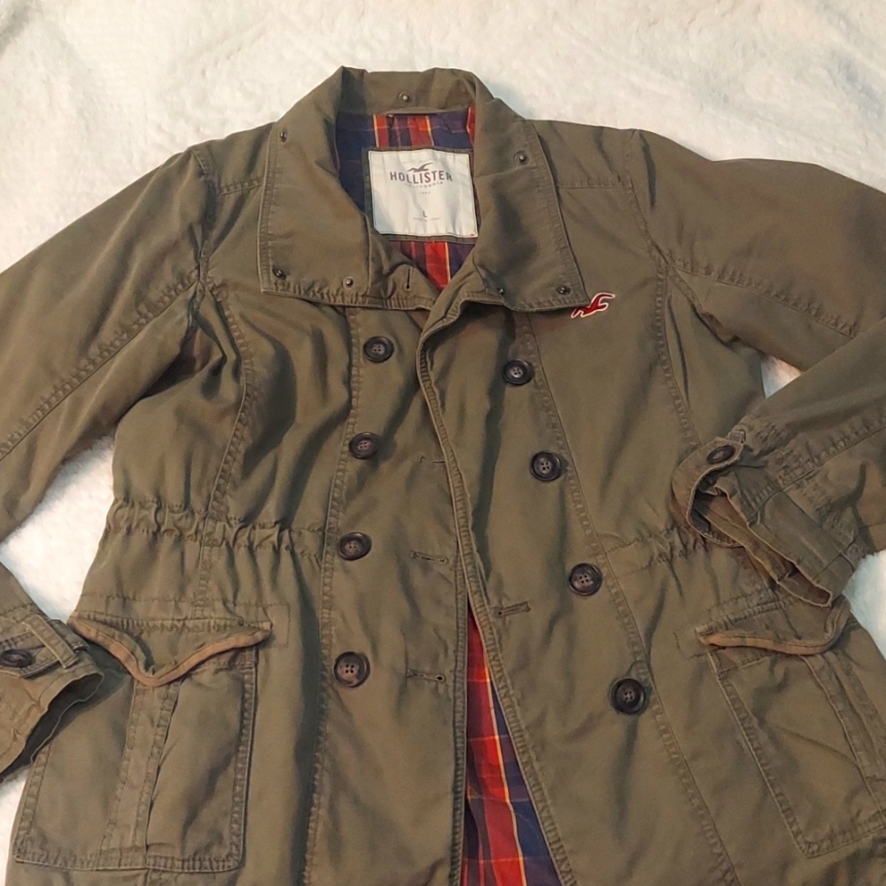 4 for $15 Hollister army green thick, warm jacket size large